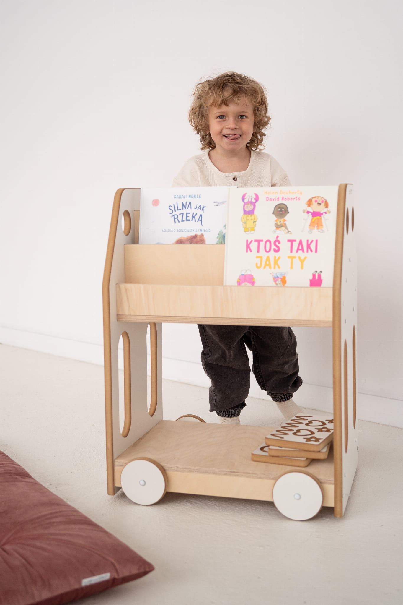 VOITURE – bibliothèque-étagère Montessori en bois pour enfant